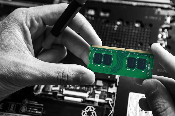 Оперативна памʼять Goodram SODIMM DDR4-3200 8192 MB PC4-25600 (GR3200S464L22S/8G) - Фото 2 Оперативна памʼять Goodram SODIMM DDR4-3200 8192 MB PC4-25600 (GR3200S464L22S/8G) - изображение 2