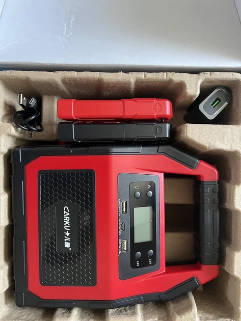 Джамп стартер Carku EPower-99C 12/24 В бустер Jump starter 42000mAh - изображение 2