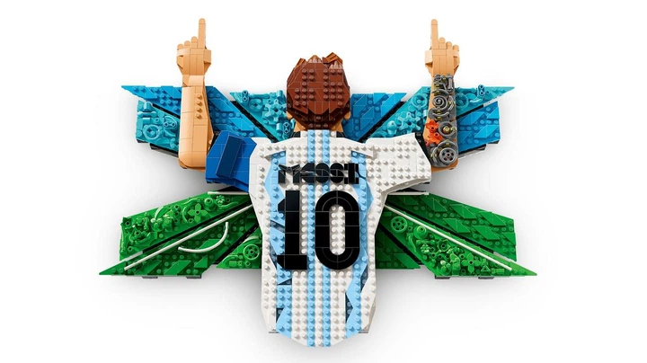 Конструктор Lego Editions Football Лионель Месси - Празднование 43018 - Фото 4 Конструктор Lego Editions Football Лионель Месси - Празднование 43018 - изображение 4
