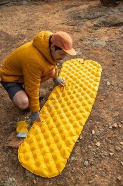 Коврик надувной Sea to Summit Ultralight XR Insulated Air Mat, Small Жовтий - Фото 6 Коврик надувной Sea to Summit Ultralight XR Insulated Air Mat, Small Жовтий - изображение 6