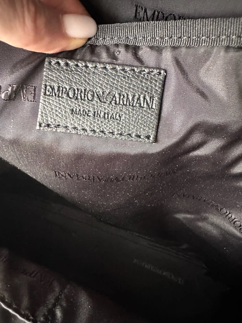 Чоловічий рюкзак Emporio Armani Y40137/YAQ2E шкіряний чорний 40 х 36 х 15 см - Фото 12 Чоловічий рюкзак Emporio Armani Y40137/YAQ2E шкіряний чорний 40 х 36 х 15 см - зображення 12
