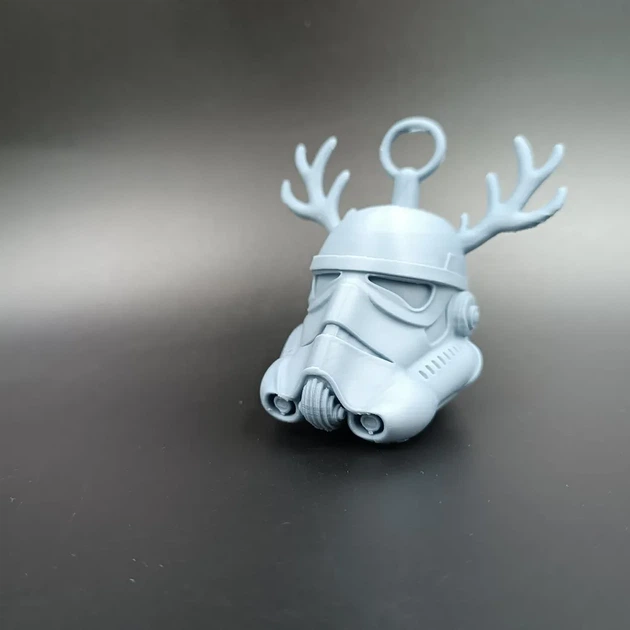 Новорічна прикраса-брелок шолом штурмовика Star Wars з рогами оленя. Aivory - зображення 2