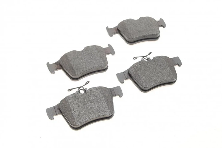 Гальмівні колодки BOSCH 0986494658 Volkswagen Tiguan, Passat, Golf, Touran; Audi A3, TT; Skoda Superb, Kodiaq; Seat Leon 8V0698451A, 8V0698451, 5Q0698451C - зображення 6