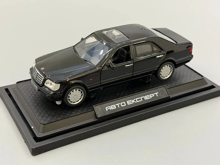Машинка TK Union Group Mercedes-Benz W140 металл 1:32 свет/звук открываются двери/капот/багажник Черная (LF-43189) - Фото 4 Машинка TK Union Group Mercedes-Benz W140 металл 1:32 свет/звук открываются двери/капот/багажник Черная (LF-43189) - изображение 4