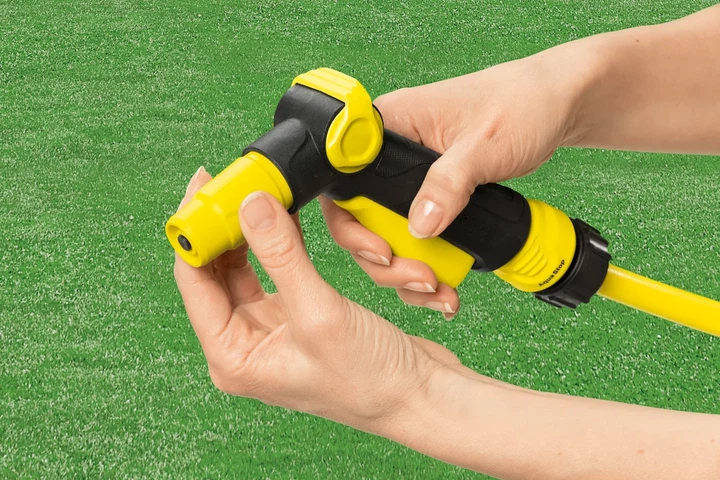 Ручной ороситель Karcher, пистолетного типа, с возможностью регулировки давления воды и формы струи, с функцией блокировки кнопки - изображение 2