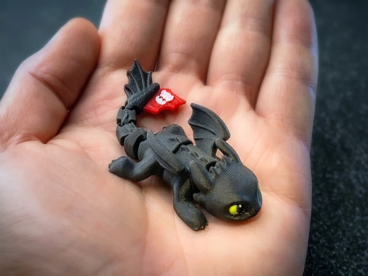 Брелок Дракон Беззубик Mini Flexi Toothless Pocket Dragon 8 См 3Д Печать - Фото 3 Брелок Дракон Беззубик Mini Flexi Toothless Pocket Dragon 8 См 3Д Печать - изображение 3