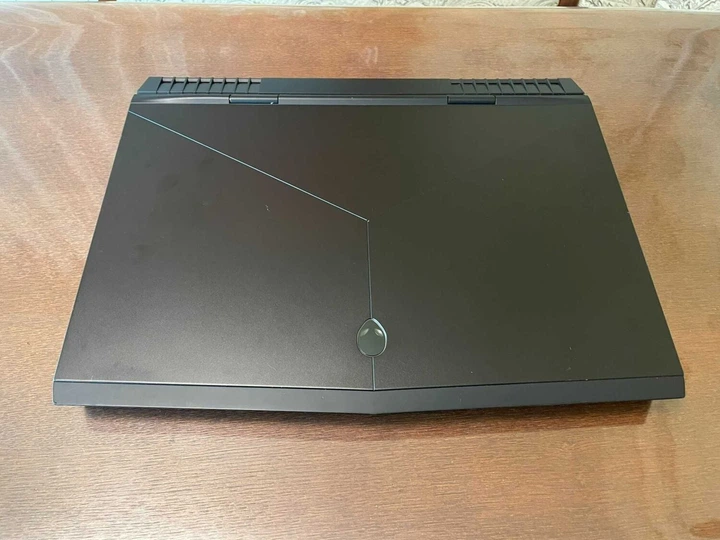 Ігровий ноутбук Dell Alienware 17 R4 / 17.3" (1920x1080) IPS / Intel Core i7-7820HQ (4 (8) ядер по 2.9 - 3.9 GHz) / 16 GB DDR4 / 128 GB SSD + 2000 GB HDD / nVidia GeForce GTX 1060, 6 GB GDDR5, 192-bit / WebCam б/в - зображення 8