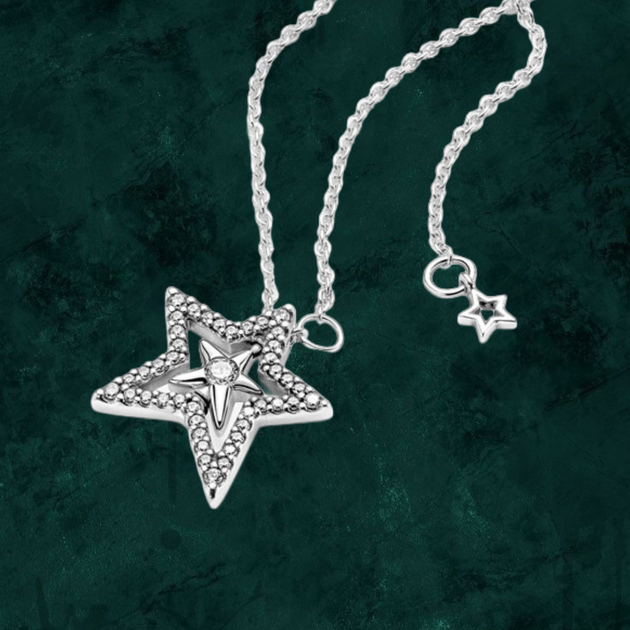 Серебряное колье «Асимметричная звезда с паве» - Фото 1 Серебряное колье «Асимметричная звезда с паве» - изображение 1