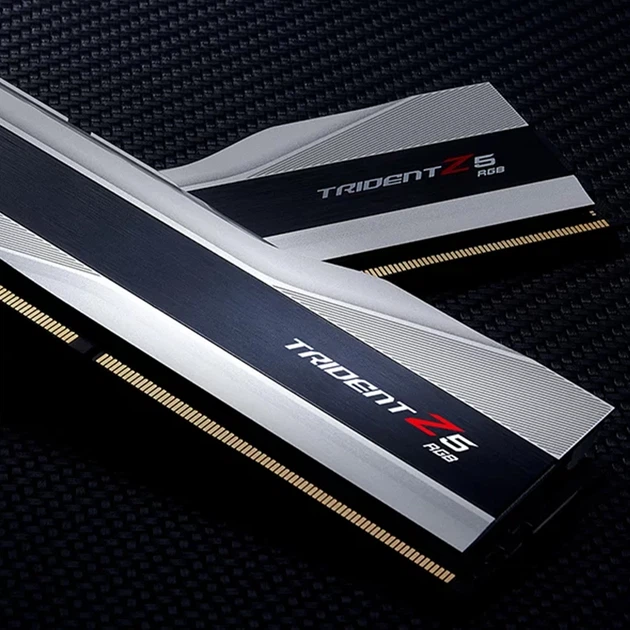 Модуль пам'яті G.Skill Trident Z5 RGB Silver DDR5-6000 64GB KIT (2x32GB) (F5-6000J3238G32GX2-TZ5RS) - Фото 7 Модуль пам'яті G.Skill Trident Z5 RGB Silver DDR5-6000 64GB KIT (2x32GB) (F5-6000J3238G32GX2-TZ5RS) - зображення 7