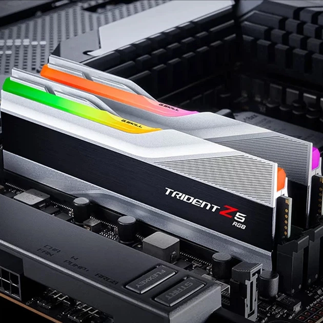 Модуль пам'яті G.Skill Trident Z5 RGB Silver DDR5-6000 64GB KIT (2x32GB) (F5-6000J3238G32GX2-TZ5RS) - Фото 8 Модуль пам'яті G.Skill Trident Z5 RGB Silver DDR5-6000 64GB KIT (2x32GB) (F5-6000J3238G32GX2-TZ5RS) - зображення 8