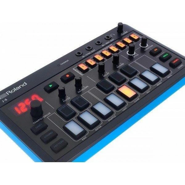 Аналоговый синтезатор Roland J-6 (RO-2871) - изображение 9