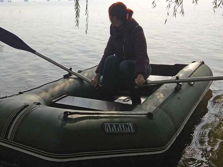 Надувний човен ПВХ Моторний Ладья Л-290МВ; 3-місний, з слань книжкою, привальним брусом, колір зелений. - изображение 4