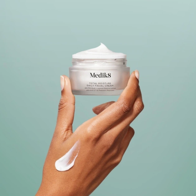 Крем для обличчя зволожуючий Total Moisture Daily Facial Cream™ Medik8 50мл - изображение 2