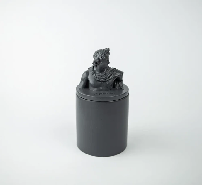 Аромасвічка APOLLO BURLEY VANILLA GRAFITE 100% WOOD WAX 165g 35h Гранд Презент NAC 1024GF - Фото 4 Аромасвічка APOLLO BURLEY VANILLA GRAFITE 100% WOOD WAX 165g 35h Гранд Презент NAC 1024GF - изображение 4
