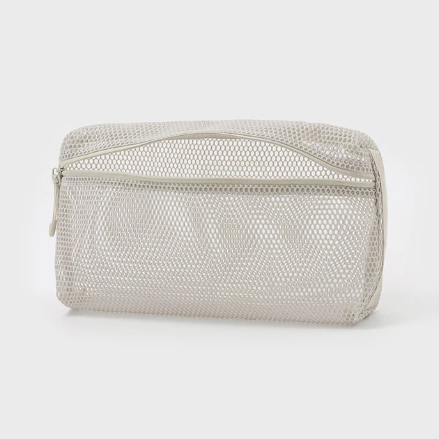 Сітчастий чохол MUJI з переробленого поліестеру 3D, бежевий, приблизно 25x12,5x5 см - зображення 7