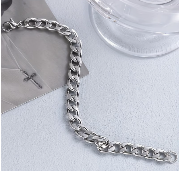 Стильний браслет для чоловіків Cuban Chain STRONG з нержавіючої медичної сталі сріблястий (довжина 19 см) - Фото 4 Стильний браслет для чоловіків Cuban Chain STRONG з нержавіючої медичної сталі сріблястий (довжина 19 см) - зображення 4