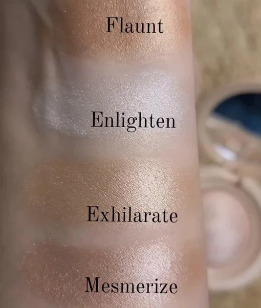 Хайлайтер Rare Beauty by Selena Gomez Positive Light Silky Touch Highlighter Enlighten 2.8 г - зображення 10