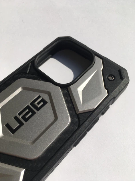 Чехол противоударный UAG Monarch Pro MagSafe (Original) для iPhone 16 Pro Max (6.9") Titanium 114457113636 - Фото 7 Чехол противоударный UAG Monarch Pro MagSafe (Original) для iPhone 16 Pro Max (6.9") Titanium 114457113636 - изображение 7