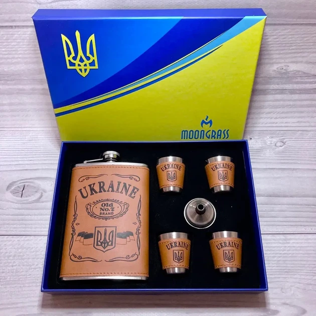 Подарунковий набір UKRAINE 6в1 (фляга, 4 чарки, лійка) Гранд Презент WKL-005 - Фото 1 Подарунковий набір UKRAINE 6в1 (фляга, 4 чарки, лійка) Гранд Презент WKL-005 - изображение 1