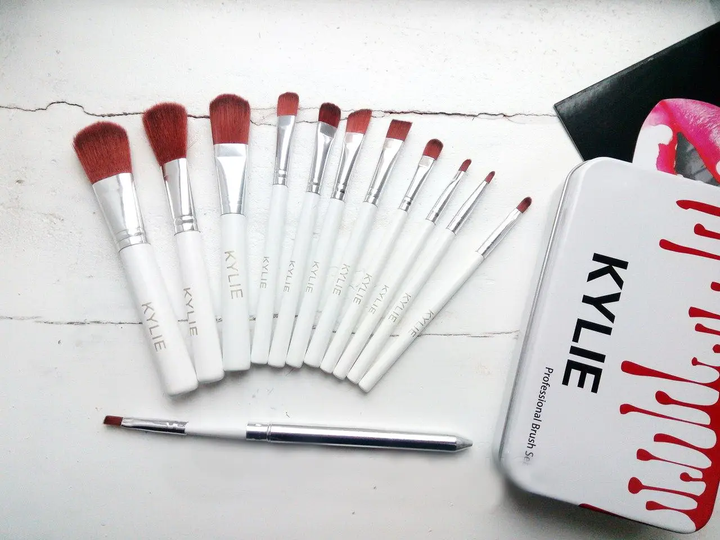 Набор кистей для макияжа KYLIE 12 штук - изображение 6