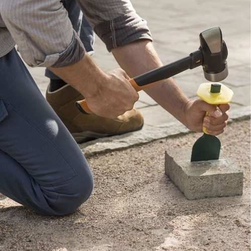 Кувалда Fiskars IsoCore 1020217 (M) 3 lb/11 компактна для роботи однією рукою (156004) - зображення 4