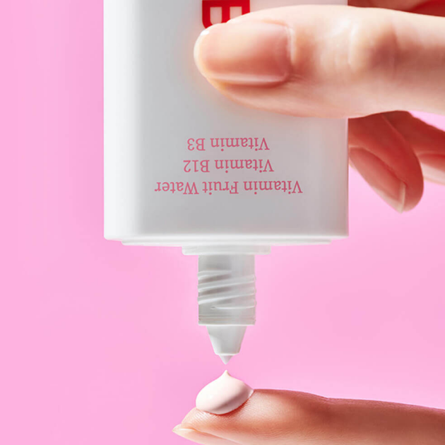 Витаминный солнцезащитный крем с тонирующим эффектом TOCOBO Vita Tone Up Sun Cream SPF50+ PA++++ 10 мл - изображение 3