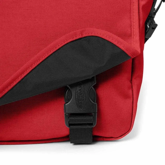 Сумка через плече EastPak Delegate 008 20L у червоному кольорі. - Фото 3 Сумка через плече EastPak Delegate 008 20L у червоному кольорі. - зображення 3