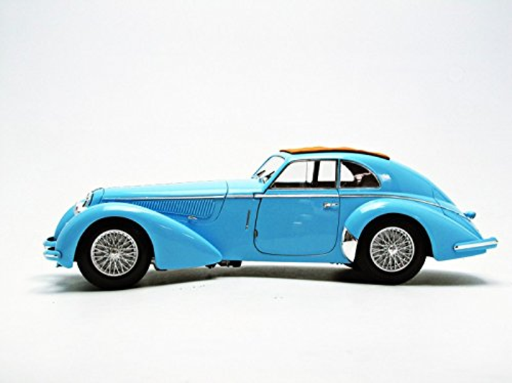 ミニカー MINICHAMPS Alfa Romeo 8C 2900 B Lungo Автомодель MINICHAMPS Alfa Romeo 8C 2900 B Lungo (100120420
