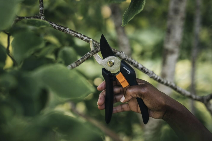 Секатор, 20 мм, легкий, Fiskars P121 Solid - изображение 3