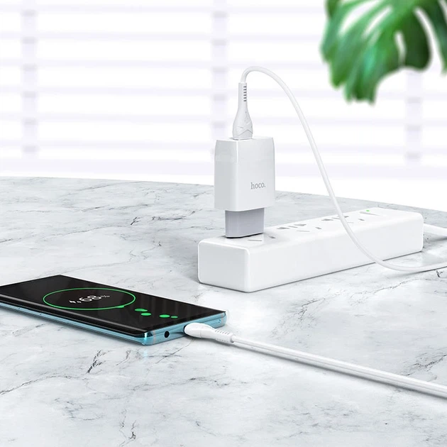 Мережевий зарядний пристрій з кабелем HOCO C72Q Glorious single port QC3.0 charger set(Micro) 18W White - Фото 5 Мережевий зарядний пристрій з кабелем HOCO C72Q Glorious single port QC3.0 charger set(Micro) 18W White - зображення 5