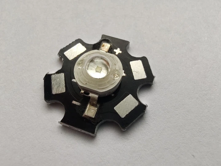 Светодиод LED COB 1W Зеленый (Green) 520–525 nm, 3.4V, 350 мА, 80 lm, на алюминиевой подложке 20 мм, сверхъяркий и мощный диод (137) - изображение 4