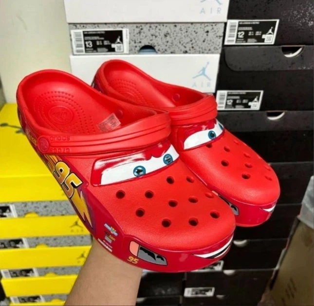 Мужские кроксы Красные Маквин 45-46 размер Lightning McQueen Crocs Crocban - изображение 7