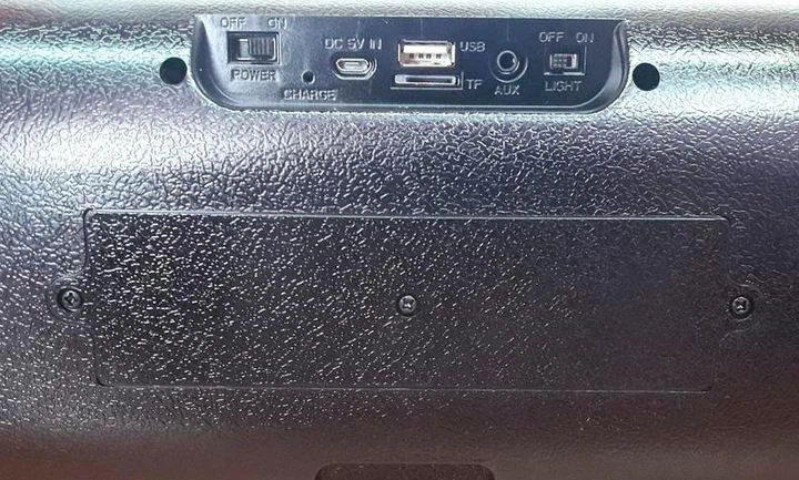 Портативна колонка FM радіоприймач GOLON XTREME RX-A199BT Bluetooth Led підсвічування USB AUX MicroSD 280x155x90 мм Black - Фото 3 Портативна колонка FM радіоприймач GOLON XTREME RX-A199BT Bluetooth Led підсвічування USB AUX MicroSD 280x155x90 мм Black - зображення 3
