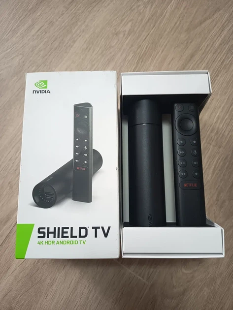 Медіаплеєр NVIDIA SHIELD TV 4K HDR Android TV — Повний комплект