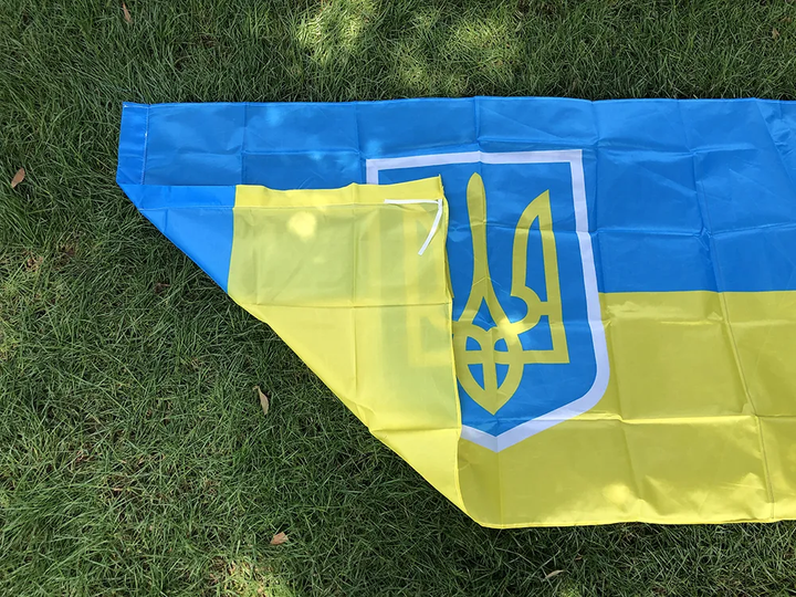 Державний український жовто-блакитний стяг з гербом синьо-жовтий прапор України 150*90 см банер з кишенею під древко - зображення 3