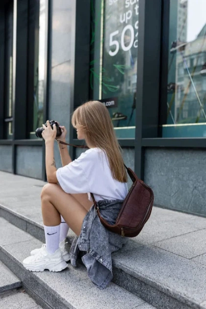 Сумка бананка TARWA шкіряна терракотова для фотоапарата на пояс - Фото 7 Сумка бананка TARWA шкіряна терракотова для фотоапарата на пояс - зображення 7