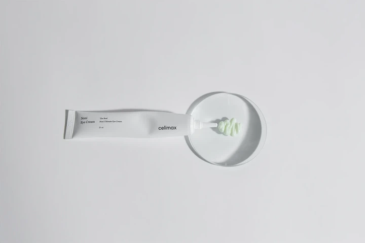 Крем для шкіри навколо очей CELIMAX The Real Noni Ultimate Eye Cream 20 мл з екстрактом ноні та бакучіолом - изображение 4