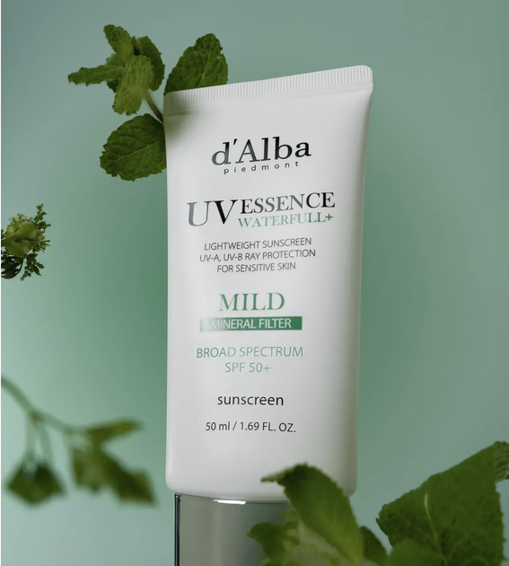 М’який сонцезахисний крем для обличчя d’Alba UV Essence Waterfull+ Mild Sun Cream SPF50+ PA+++ 50 мл для та захисту шкіри - изображение 3