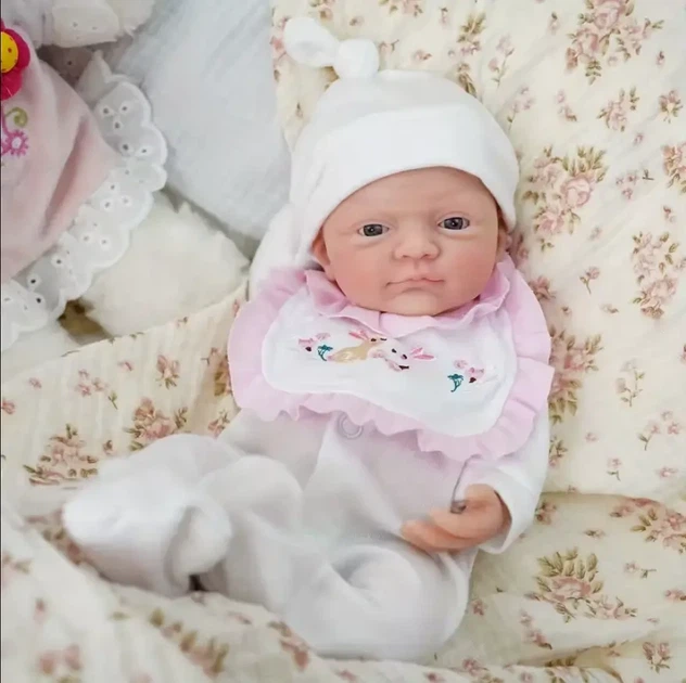 Лялька реборн Reborn Baby Doll 33 см — реалістична силіконова лялька немовля - Фото 1 Лялька реборн Reborn Baby Doll 33 см — реалістична силіконова лялька немовля - зображення 1