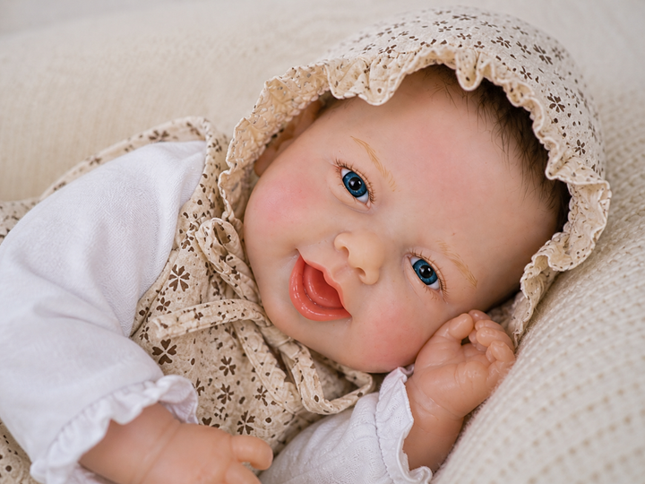 Інтерактивний пупс Baby Born Tina 42 см — реагує на рухи, сміється, плаче та засинає, з аксесуарами (RBM24049) - Фото 4 Інтерактивний пупс Baby Born Tina 42 см — реагує на рухи, сміється, плаче та засинає, з аксесуарами (RBM24049) - изображение 4