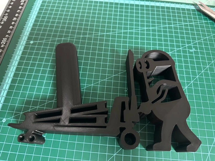Держатель для туалетной бумаги Миньон с тележкой 3D-печать PETG черный - изображение 4