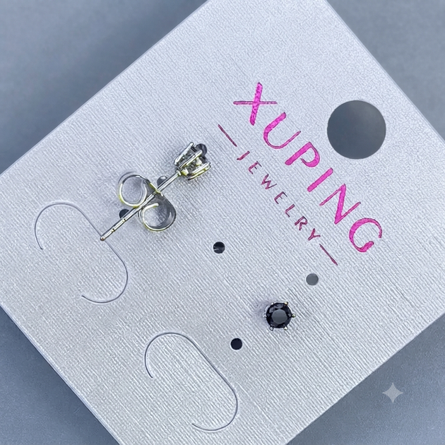 Серьги-пусеты Xuping с черным камнем 3 мм (родий) - Фото 1 Серьги-пусеты Xuping с черным камнем 3 мм (родий) - изображение 1