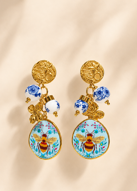 Сережки Bee Garden Majolica з декоративними підвісками золотисті di classe 7-2030 - One size - золотистий - Фото 1 Сережки Bee Garden Majolica з декоративними підвісками золотисті di classe 7-2030 - One size - золотистий - изображение 1