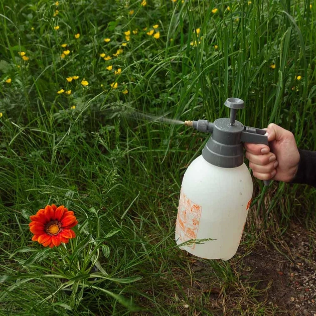 Обприскувач ручний 2л FLORA пластик 17,5х32х12,5 см - зображення 8