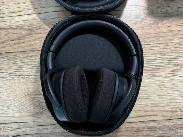 Защитный кейс сумка чехол футляр для наушников Sennheiser HD4.50BT, HD560S, HD200, HD400PRO, HD518, HD558, HD559, HD598 black черный - Фото 8 Защитный кейс сумка чехол футляр для наушников Sennheiser HD4.50BT, HD560S, HD200, HD400PRO, HD518, HD558, HD559, HD598 black черный - изображение 8