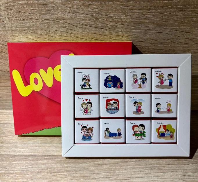 Подарочный набор LOVE IS 12 молочных шоколадок романтический шоколад с любовными надписями для влюбленных оригинальный сладкий подарок на день святого Валентина годовщину или просто так - Фото 4 Подарочный набор LOVE IS 12 молочных шоколадок романтический шоколад с любовными надписями для влюбленных оригинальный сладкий подарок на день святого Валентина годовщину или просто так - изображение 4