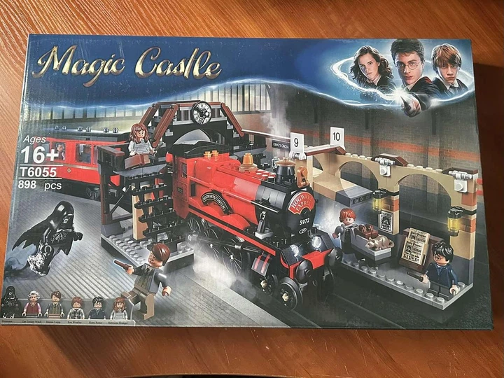Конструктор Harry Potter Хогвартс-экспресс, 898 деталей - изображение 7