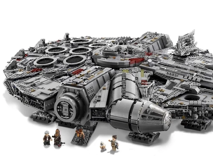 Конструктор Star Wars Сокол тысячелетия, 7541 деталей - Фото 4 Конструктор Star Wars Сокол тысячелетия, 7541 деталей - изображение 4
