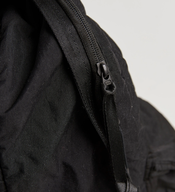 Рюкзак C.P. Company Taylon P Nylon Backpack с вышитым логотипом в чёрном цвете. - Фото 5 Рюкзак C.P. Company Taylon P Nylon Backpack с вышитым логотипом в чёрном цвете. - изображение 5