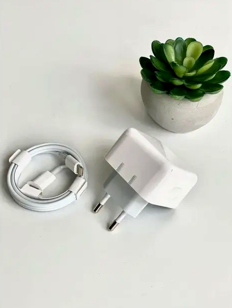 Сетевое зарядное устройство Apple 35W Dual USB-C адаптер для быстрой зарядки iPhone iPad MacBook с кабелем Type-C на Lightning - изображение 5